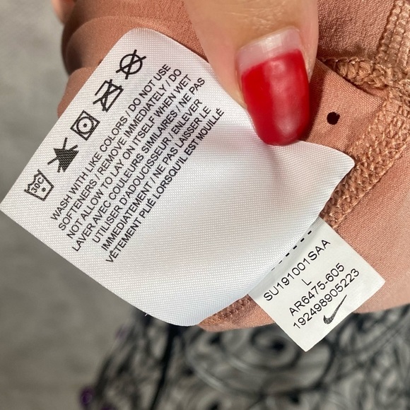 Nike Tech pack cropped top size L - Picture 8 of 9